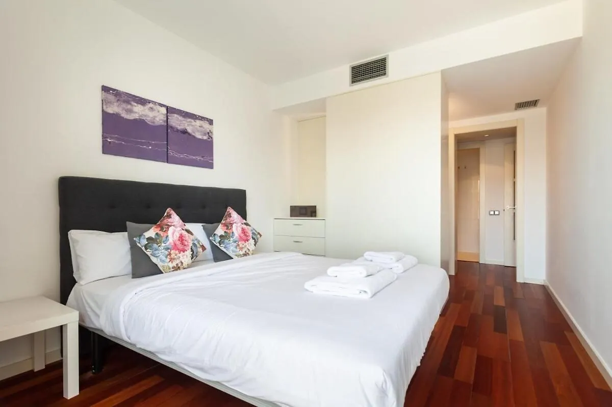 Apartment Placa Catalunya Modern 2Bedroom With Balcony Barcelona